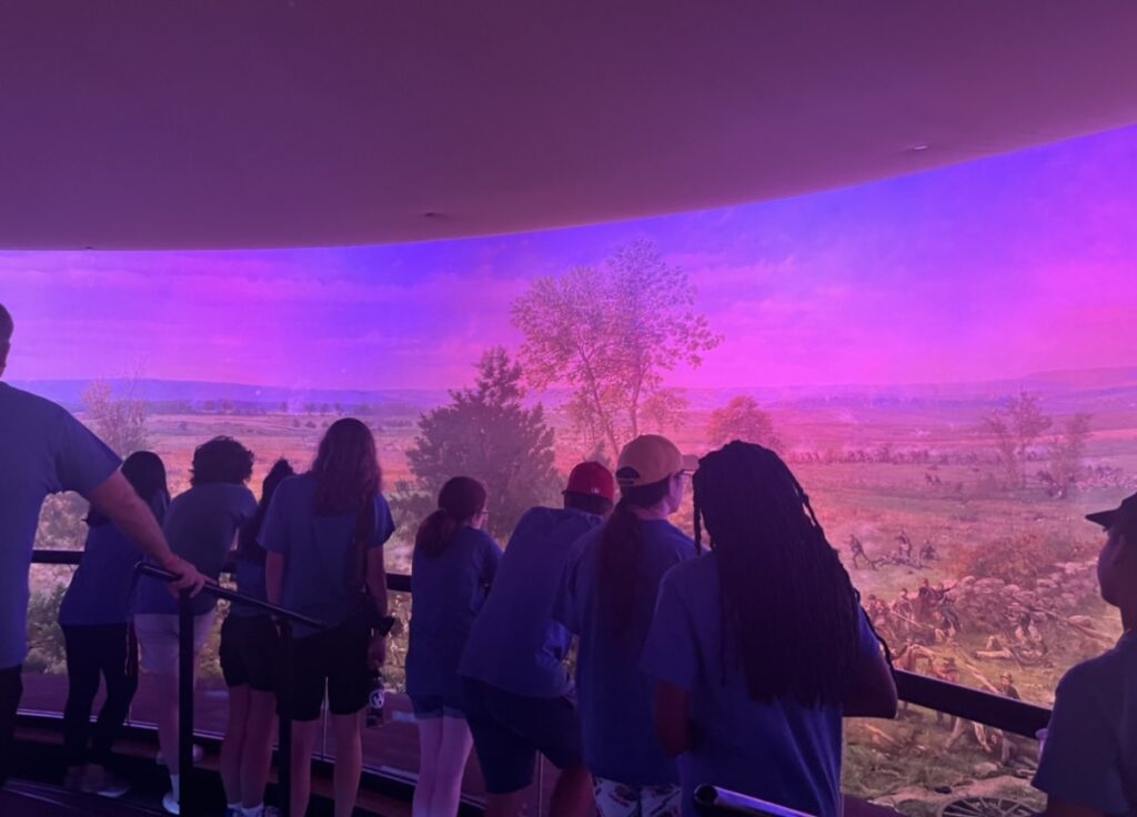 students watching Gettysburg Cyclorama