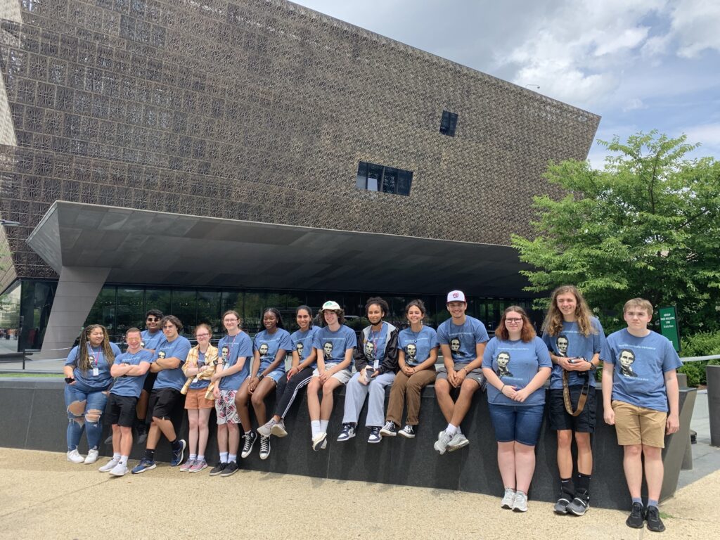 students at Smithsonian museum of African American history